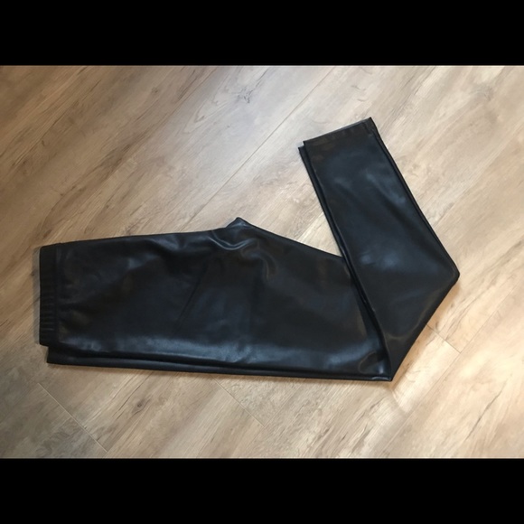 Molly Bracken Faux Leather Leggings - Picture 1 of 2